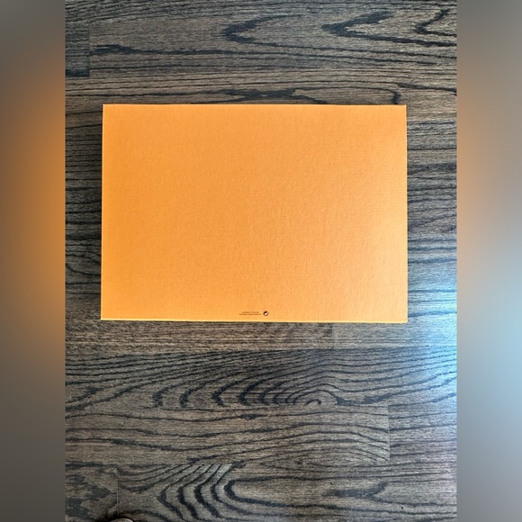 L2. Authentic Louis Vuitton Box & Ribbon - Picture 3 of 6